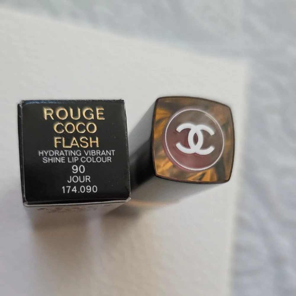 NEW~ CHANEL Rouge Coco Flash Lipstick - 90 Jour